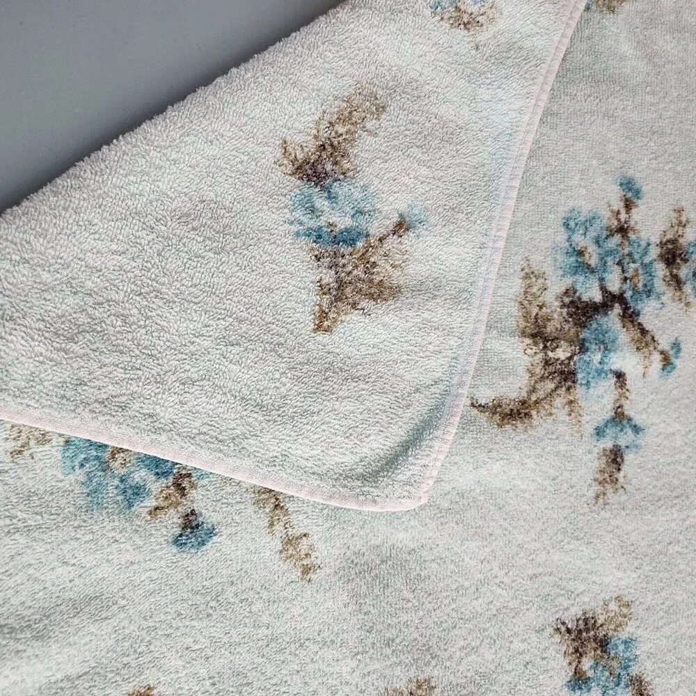 Vintage 70s Cannon Bath Towel Teal Blue Green Floral Hollywood Regency